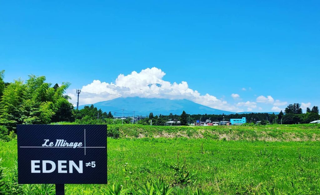 プレミアム賃貸ガレージハウス「Le Mirage」、新プロジェクト「EDEN」建設予定地です。趣の異なる全5棟、全棟100㎡～、3台駐車可能、プライベートガーデン付き。新御殿場IC至近の好立地です。.#mirage#mirageautodesign#garagelife#garagehouse#EDEN#ミラージュグループ#高級賃貸ガレージハウス#ガレージハウス#ガレージライフ#ライフスタイル#御殿場#小山町#FISCO#モータースポーツ#男のガレージ#男の夢#男の秘密基地#tesla#株式会社J.N.Vulcan