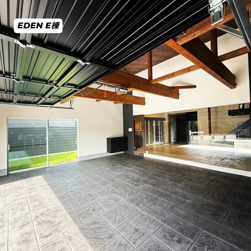 【新規募集】御殿場（富士小山）の賃貸ガレージハウス「EDEN」全5棟のうち、最大の広さを誇るE棟（敷地200㎡、屋内2台・屋外4台駐車可能）の募集開始となります。富士スピードウェイまで5分の立地です。電動バリカーでセキュリティも万全、60㎡を超えるプライベートガーデンも魅力です。.#賃貸ガレージハウス#レンタルガレージハウス#ガレージライフ#御殿場ガレージハウス#小山町ガレージハウス#富士スピードウェイ#mirage#Le Mirage#garagelife#garagehouse#FISCO